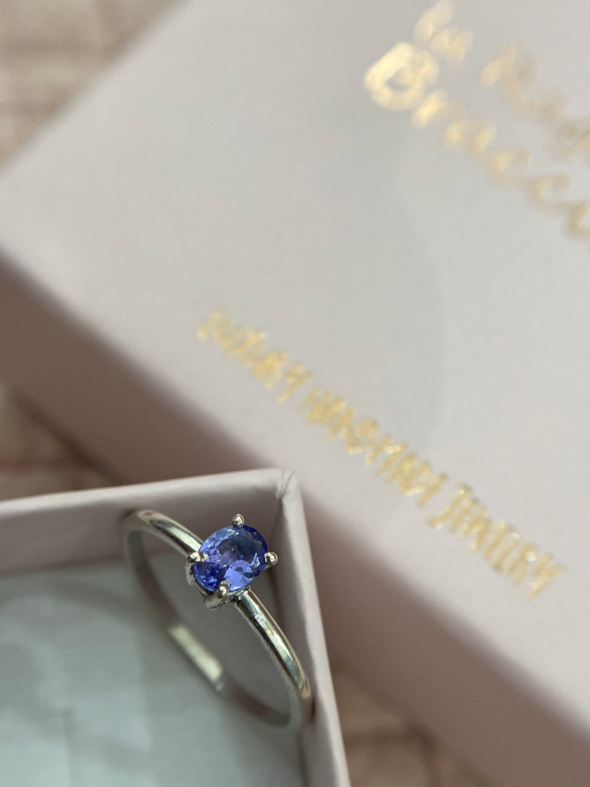 Anello Nudo Tanzanite