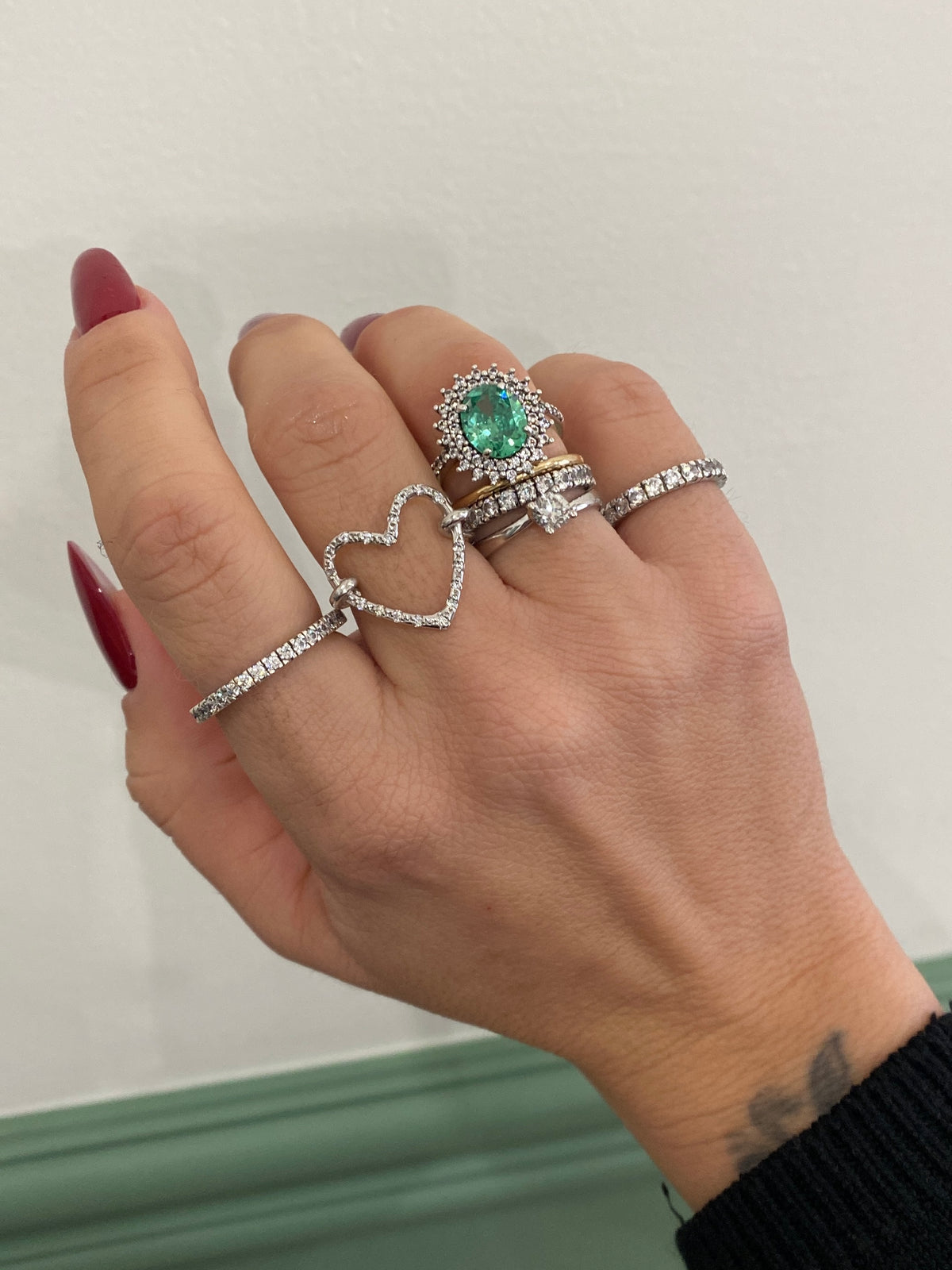 SPARKLING OPEN HEART RING