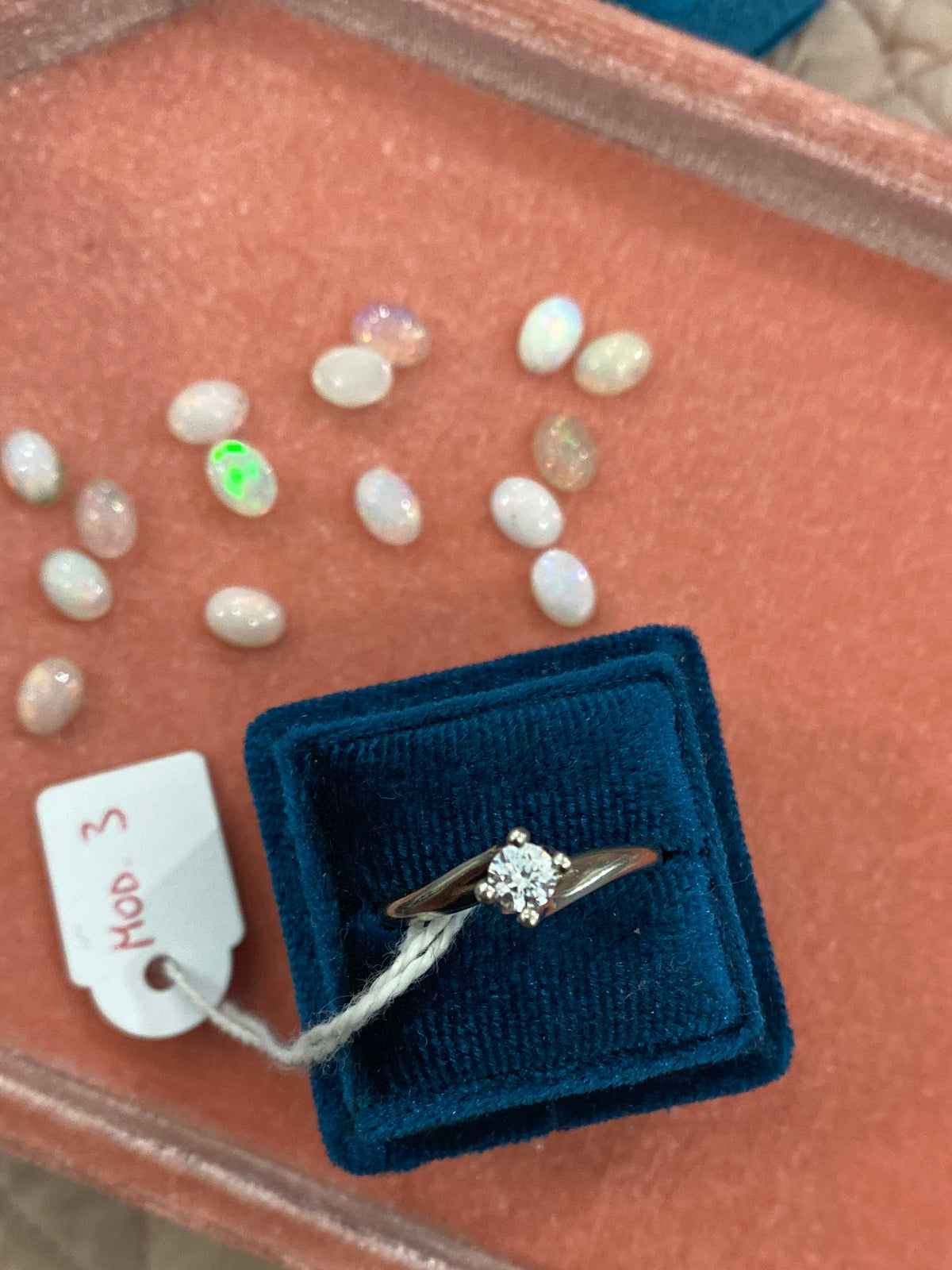 SOLITAIRE RING 4 mm VALENTINO WITH MOISSANITE