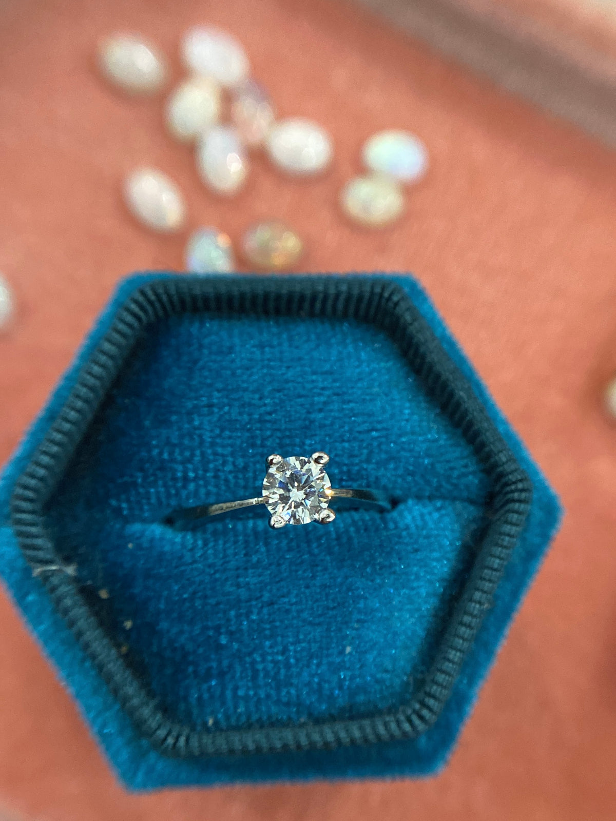 ANELLO SOLITARIO 5mm con MOISSANITE