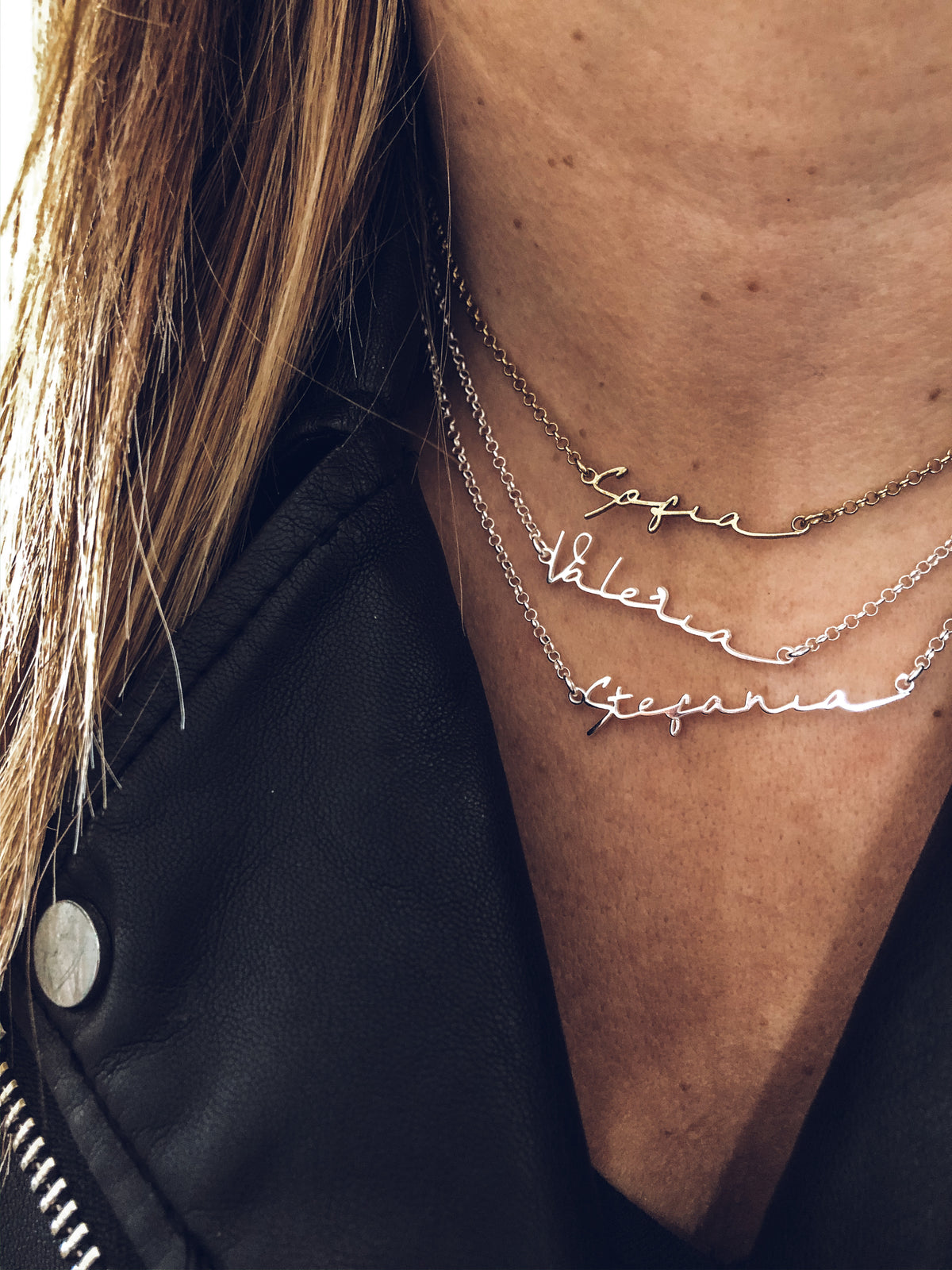 Collana Nome Corsivo "La Ragazza Coi Braccialetti"